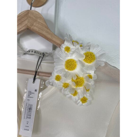 NWT Alice + Olivia Willa Silk Daisy Embellished Blouse Ecru Multi Size: Medium - Picture 8 of 11